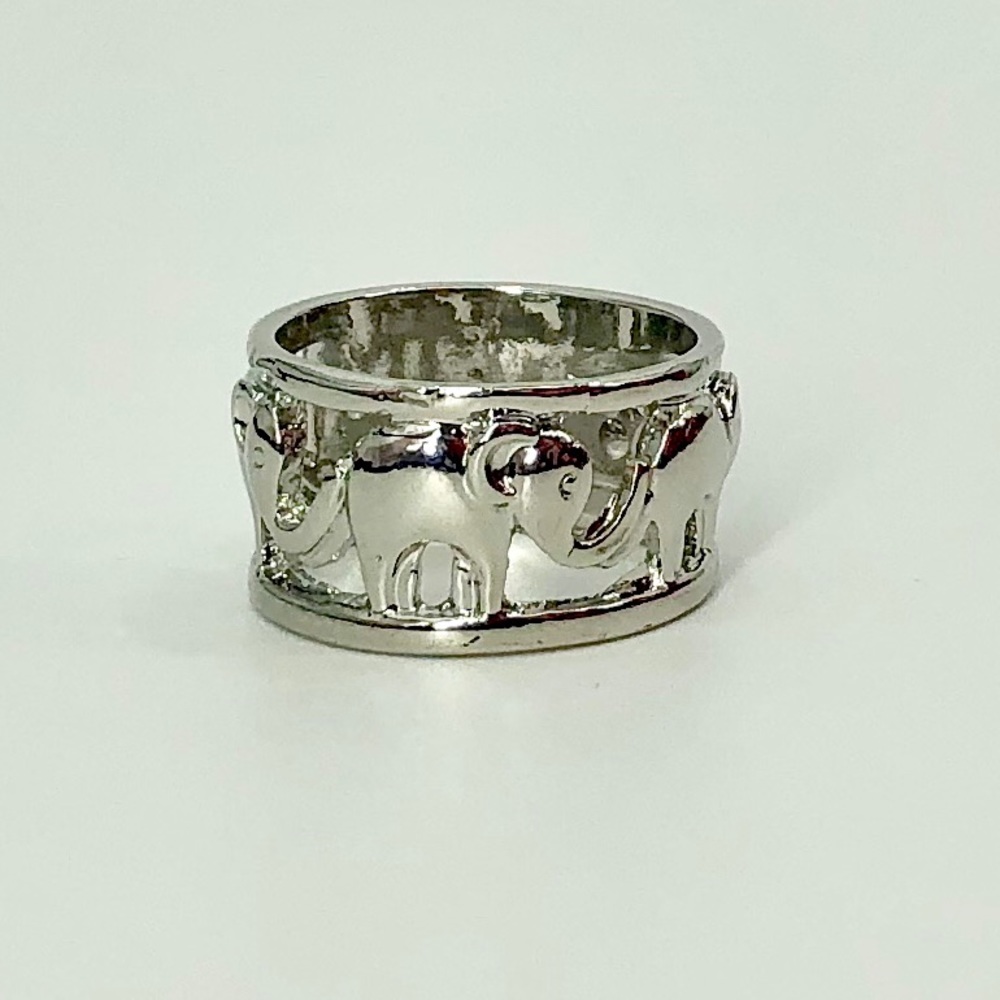 Cute baby elephant 10KT white gold filled ring - Picture 1 of 7